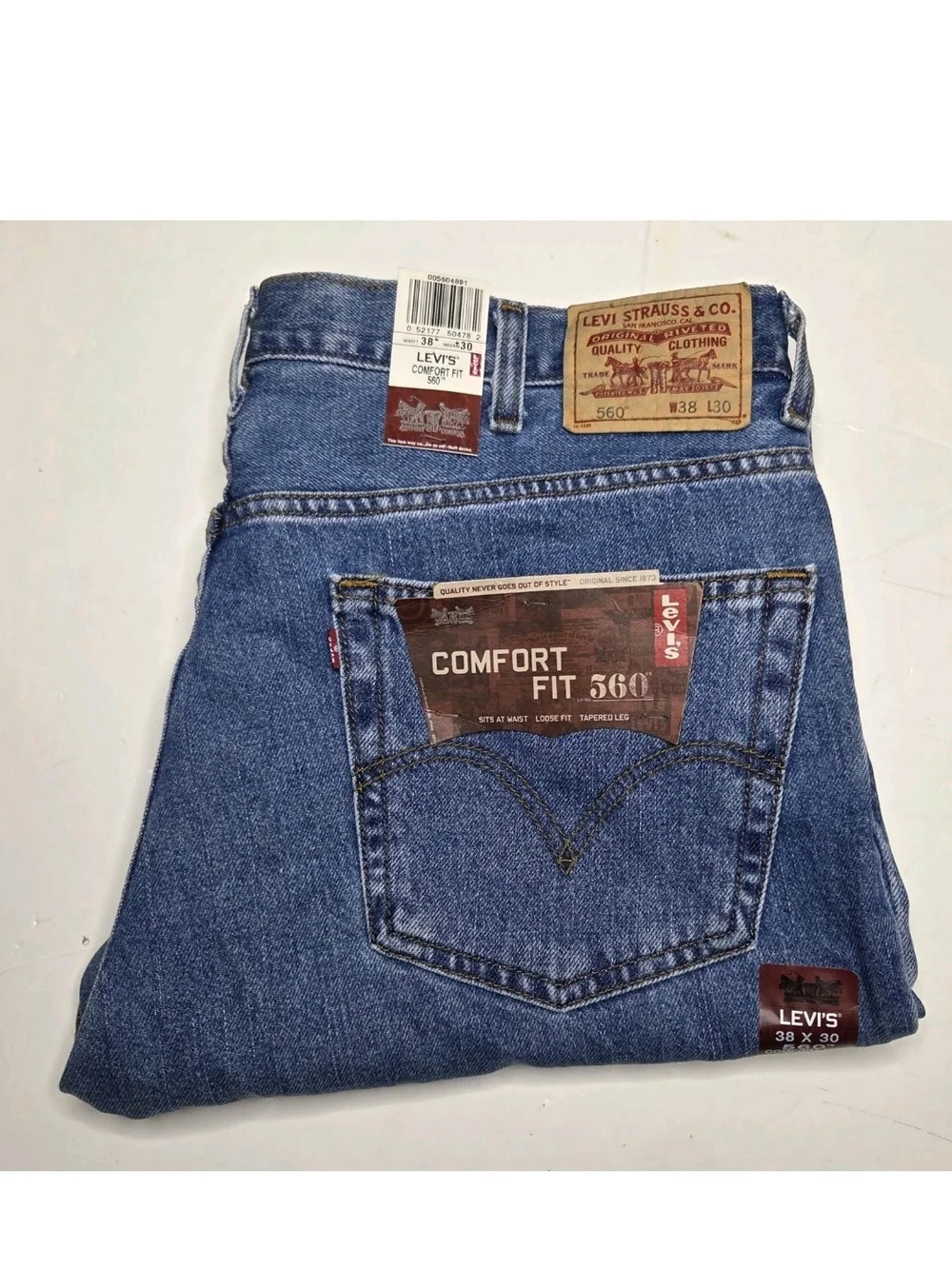 Levis 560 NWT Comfort Fit Tapered Leg Denim Jeans Mens 38×30 (FITS 38×29.5) Blue